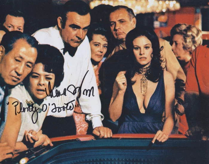 Lana Wood autograph