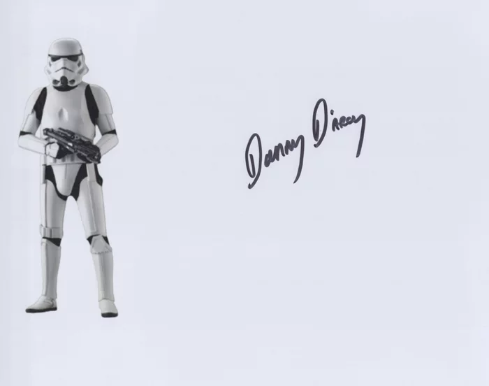 Daniel D'Arcy autograph