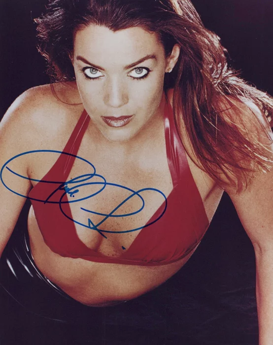 Claudia Christian autograph