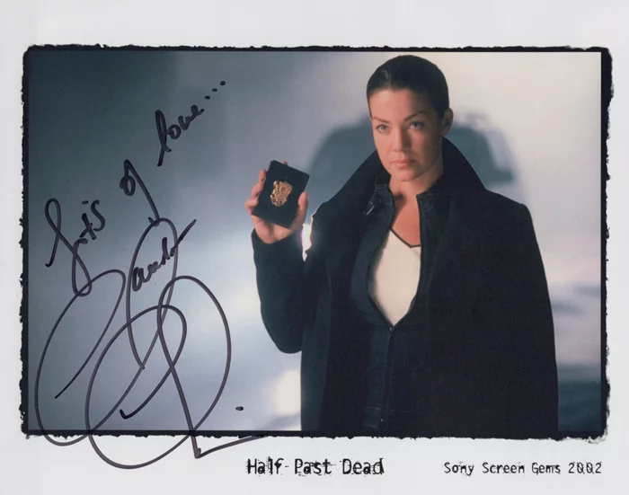 Claudia Christian autograph
