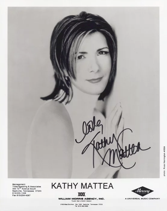 Kathy Mattea autograph