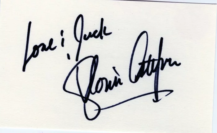 Gloria Estefan autograph