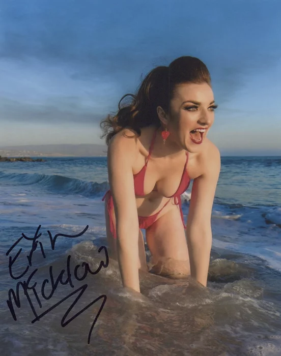 Erin Micklow autograph