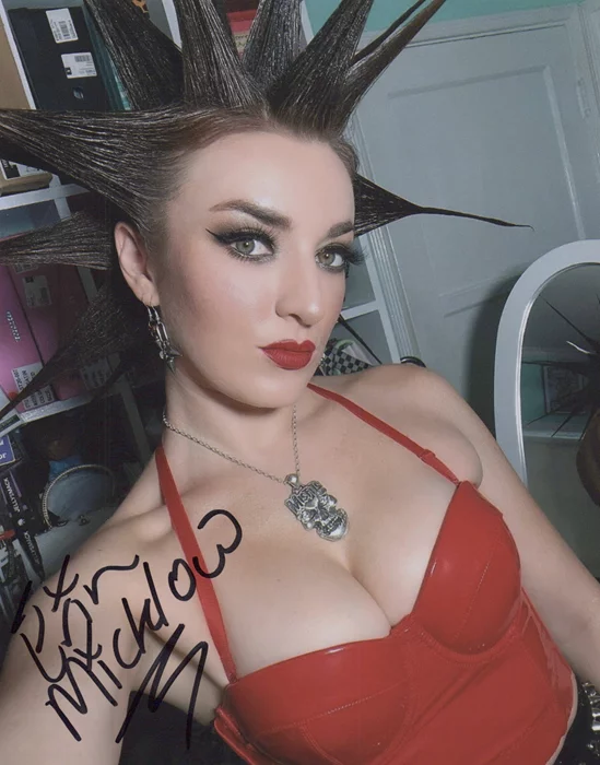 Erin Micklow autograph