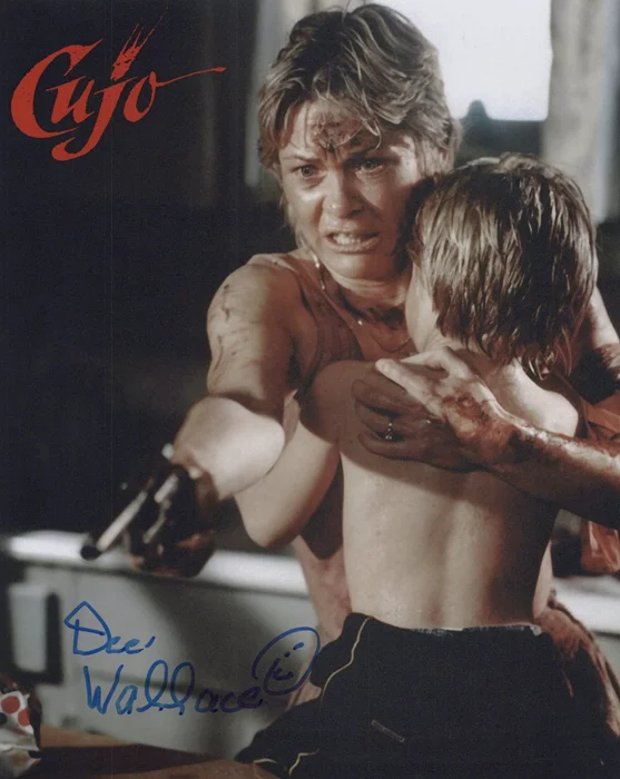 Dee Wallace autograph