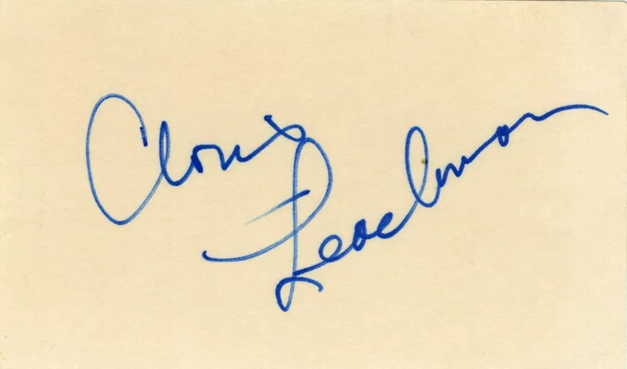 Cloris Leachman autograph
