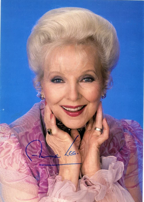 Anna Lee autograph