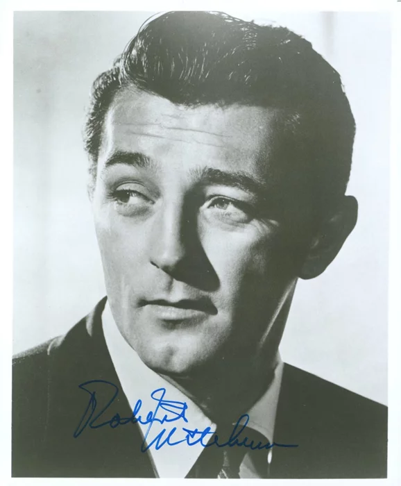 Robert Mitchum autograph