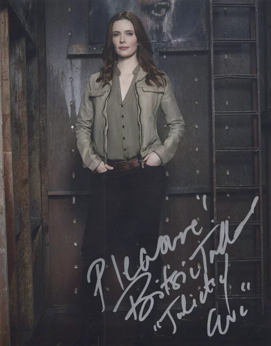 Bitsie Tulloch autograph
