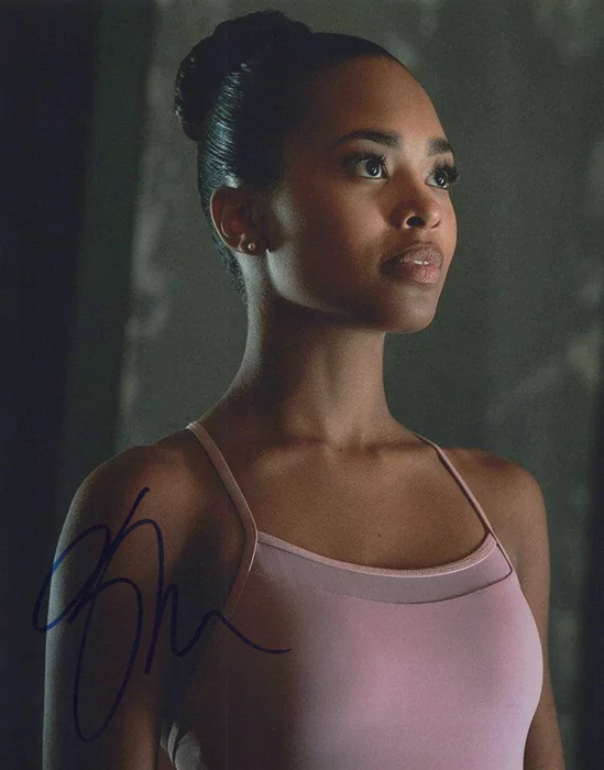 Zaria autograph