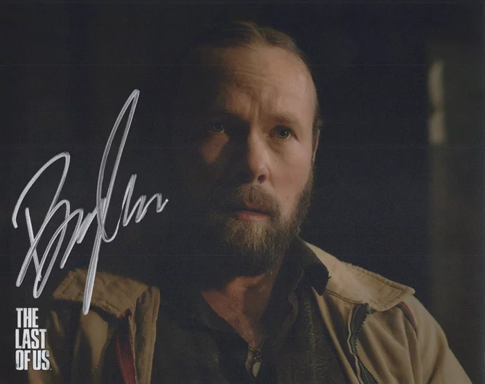 Brendan Fletcher autograph