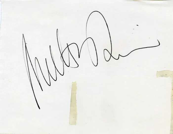 Anthony Quinn autograph