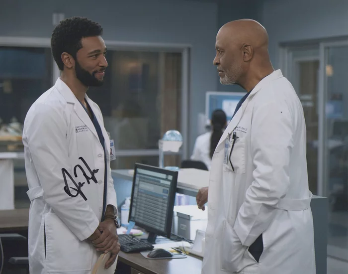 Anthony Hill autograph