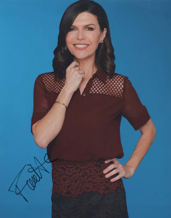 Finola Hughes autograph