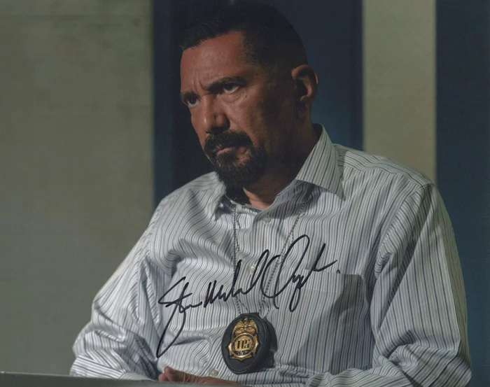 Steven Michael Quezada autograph