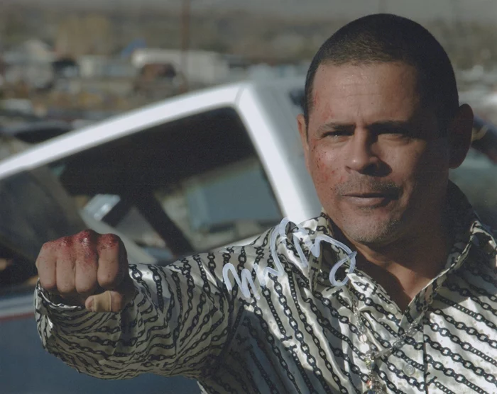Raymond Cruz autograph