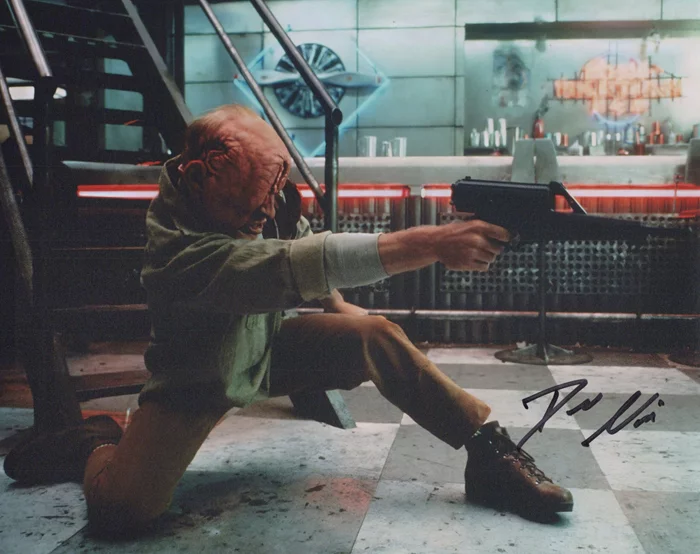 Dean Norris autograph