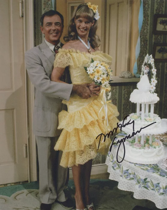 Dorothy Lyman autograph