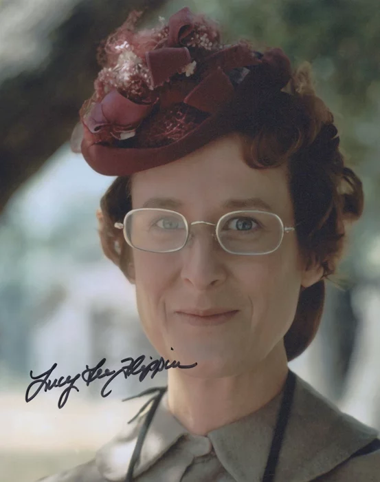 Lucy Lee Flippin autograph