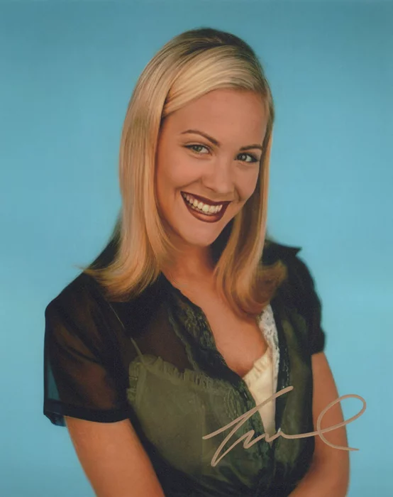 Cynthia Daniel autograph