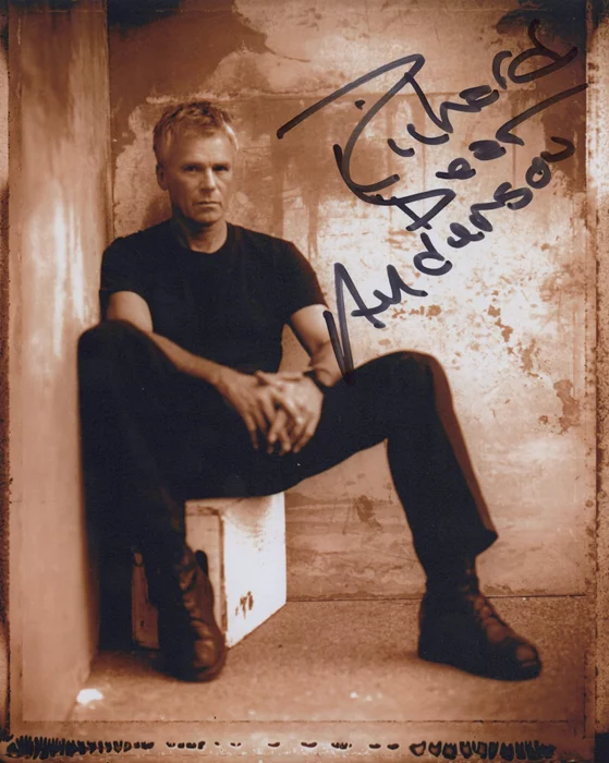 Richard Dean Anderson autograph