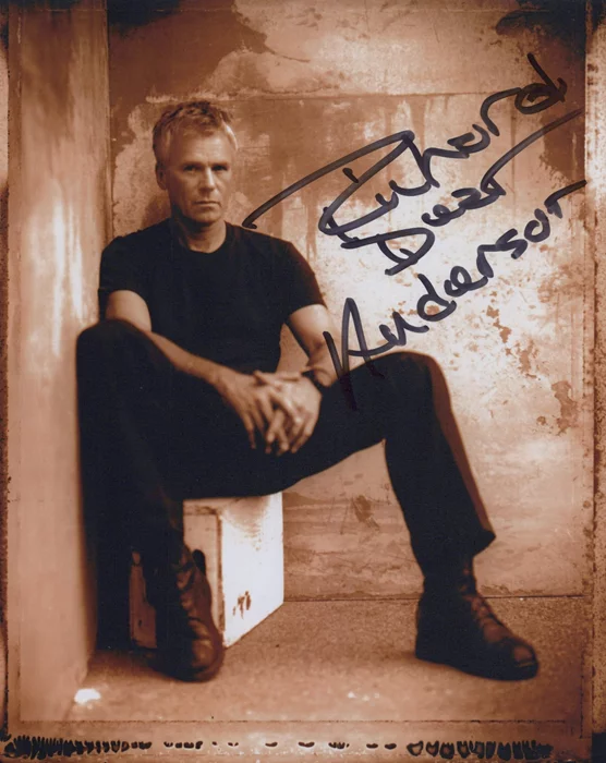 Richard Dean Anderson autograph