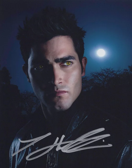 Tyler Hoechlin autograph