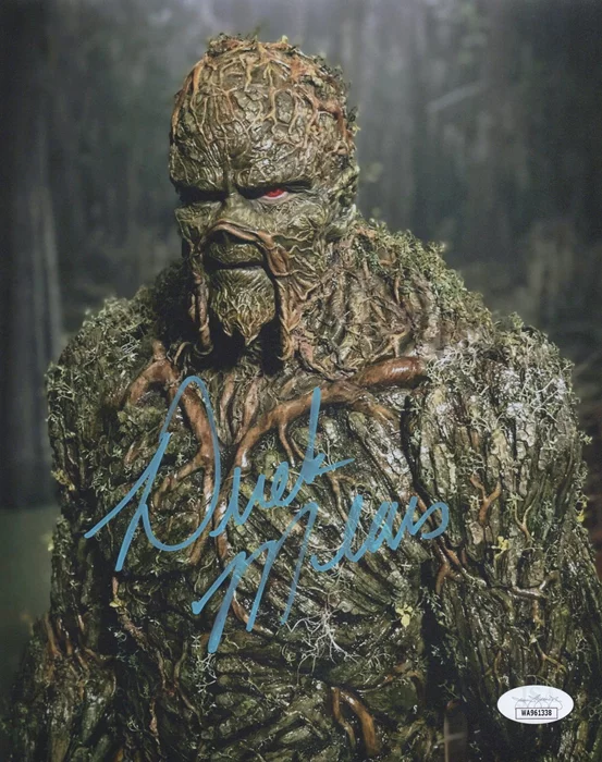 Derek Mears autograph