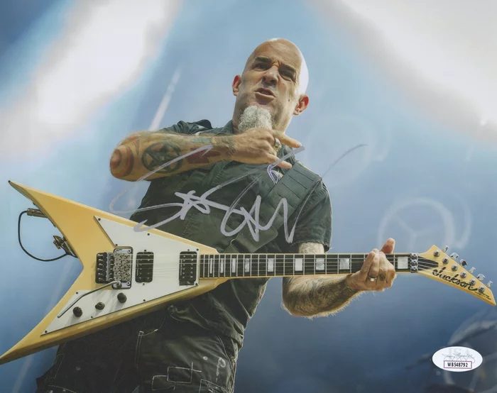 Scott Ian autograph