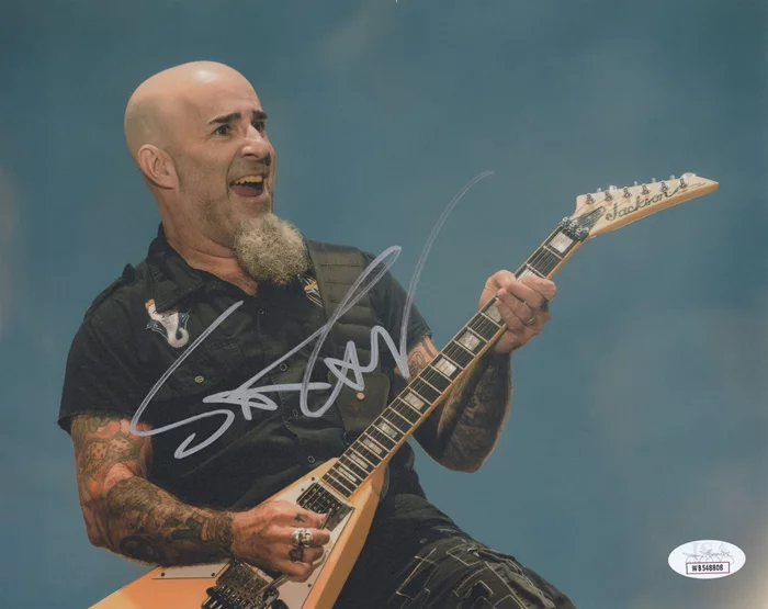 Scott Ian autograph
