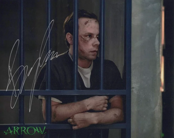 Brendan Fletcher autograph