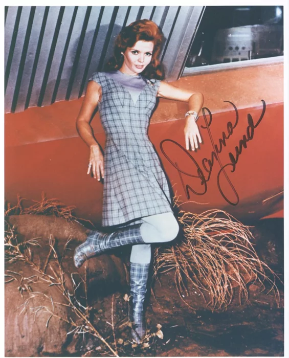 Deanna Lund autograph