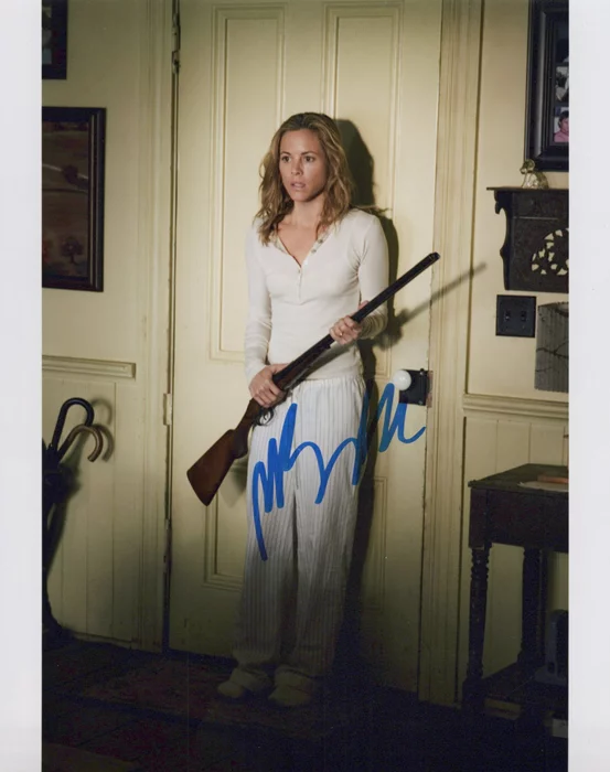 Maria Bello autograph