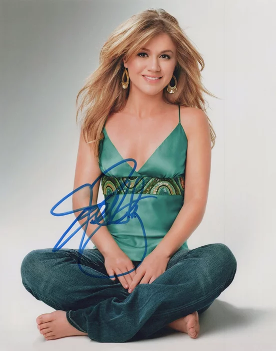 Kelly Clarkson autograph