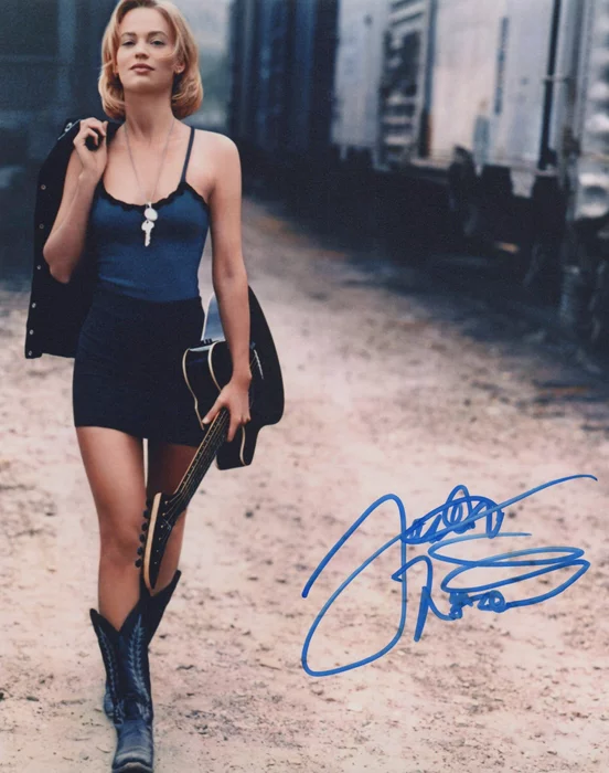 Samantha Mathis autograph
