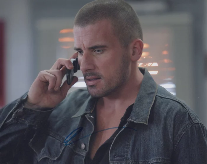 Dominic Purcell autograph