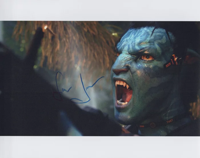 Sam Worthington autograph
