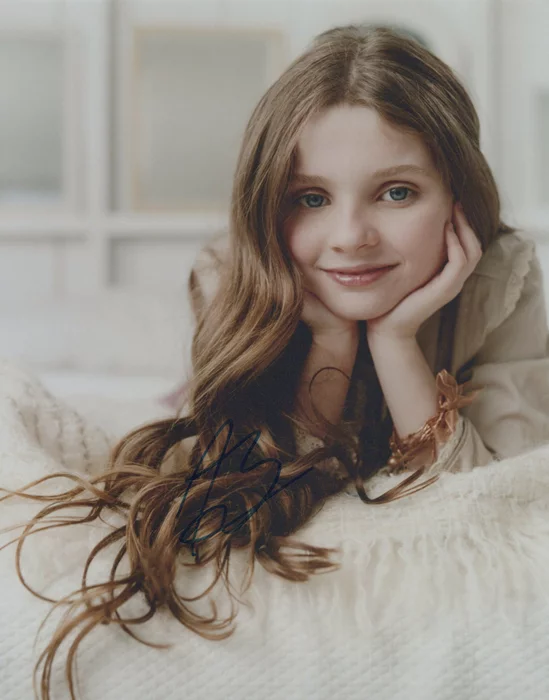 Abigail Breslin autograph