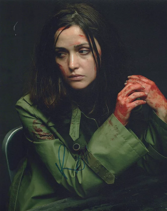 Rose Byrne autograph