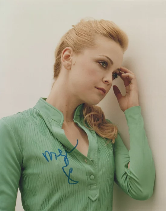 Marisa Coughlan autograph