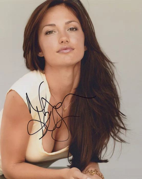 Minka Kelly autograph