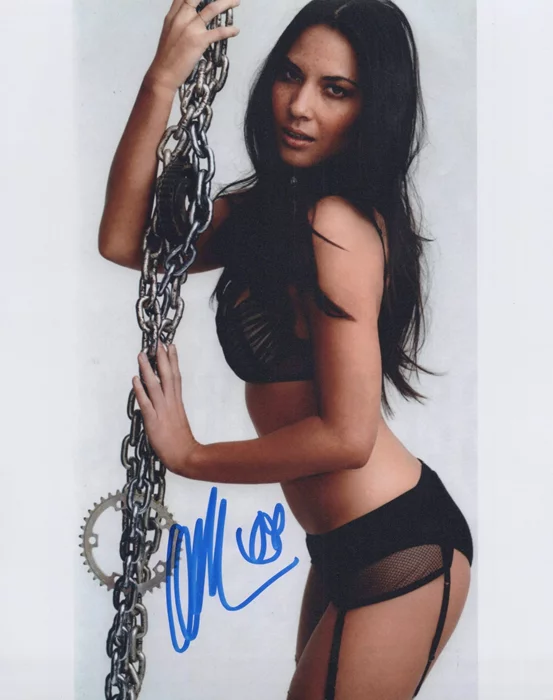 Olivia Munn autograph