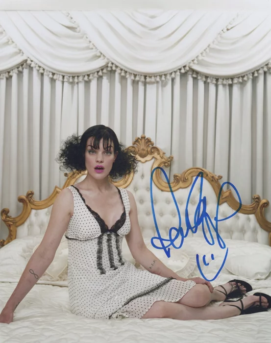 Pauley Perrette autograph