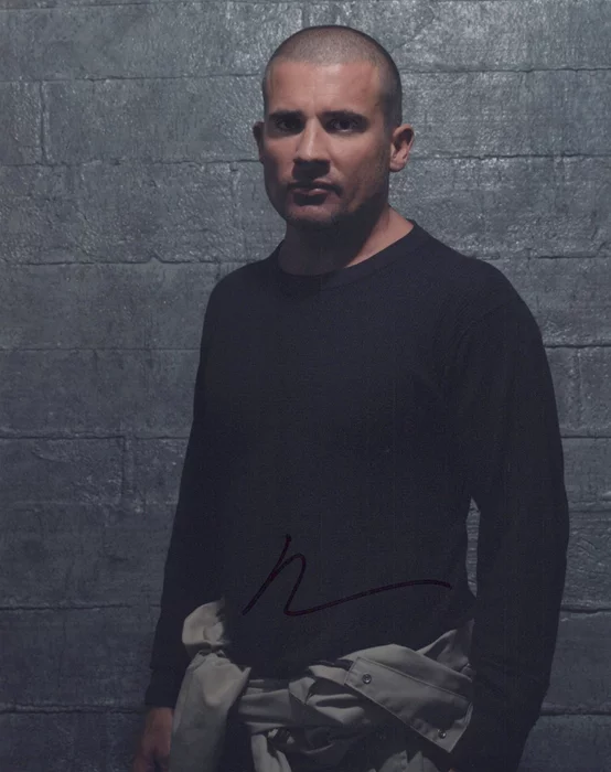 Dominic Purcell autograph