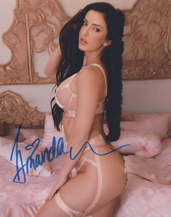 Amanda Paris autograph