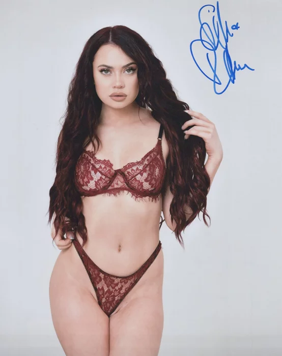 Sabina Rouge autograph