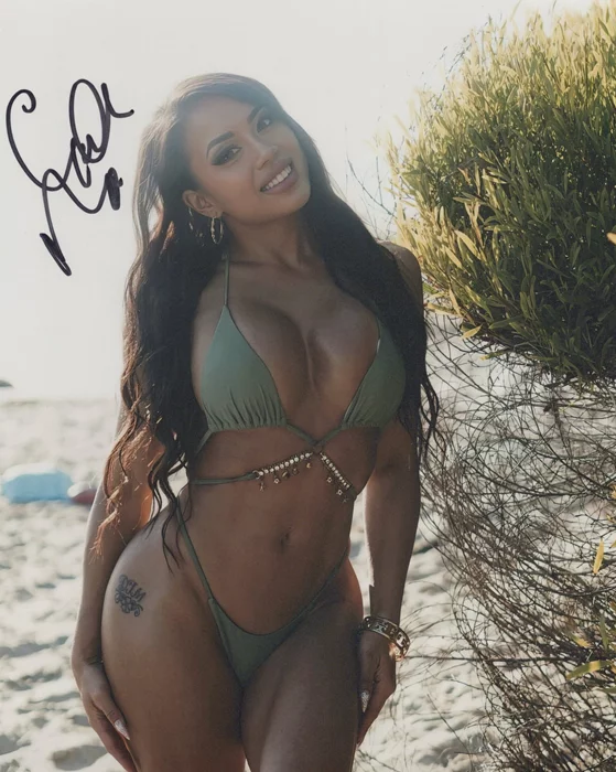 Maria Carla Cadotte autograph