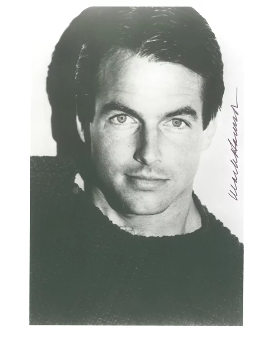 Mark Harmon autograph