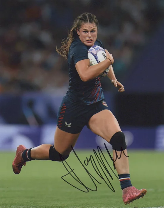 Ilona Maher autograph