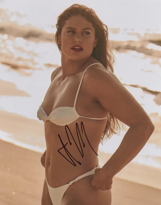 Ilona Maher autograph